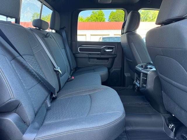 New 2026 RAM 3500 Big Horn AWD/4WD image 15