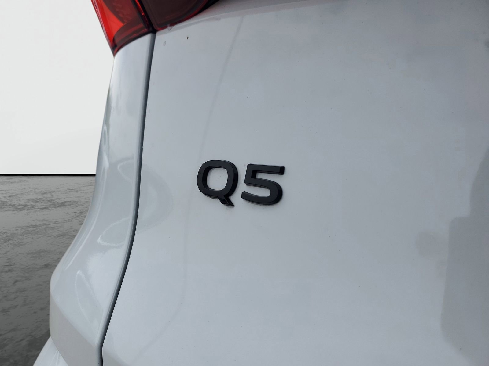 Used 2025 Audi Q5 Premium Plus w/ Premium Plus image 8