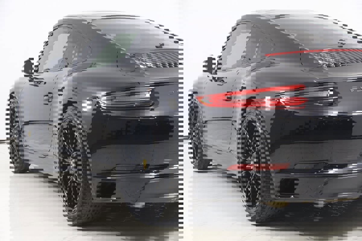 Used 2019 Porsche 911 Carrera T w/ Carrera T Interior Package image 30