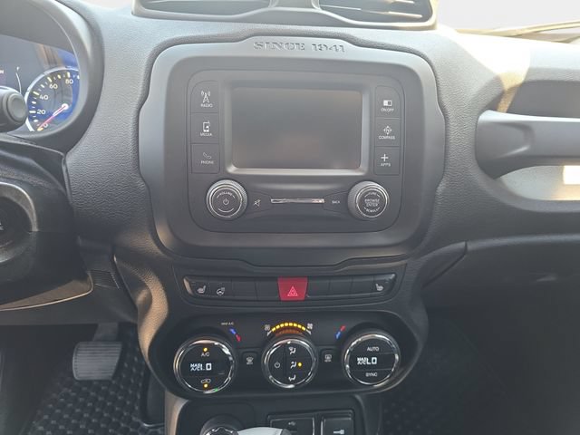 Used 2016 Jeep Renegade Latitude w/ Popular Equipment Group AWD/4WD image 22