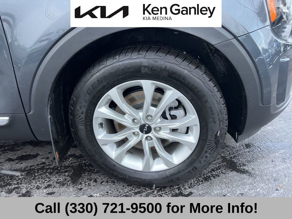 Used 2022 Kia Telluride LX image 21