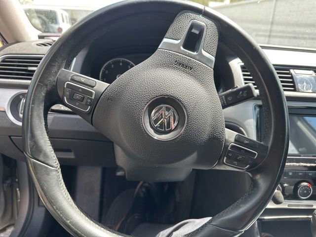 Used 2013 Volkswagen Passat 2.5 SE image 8