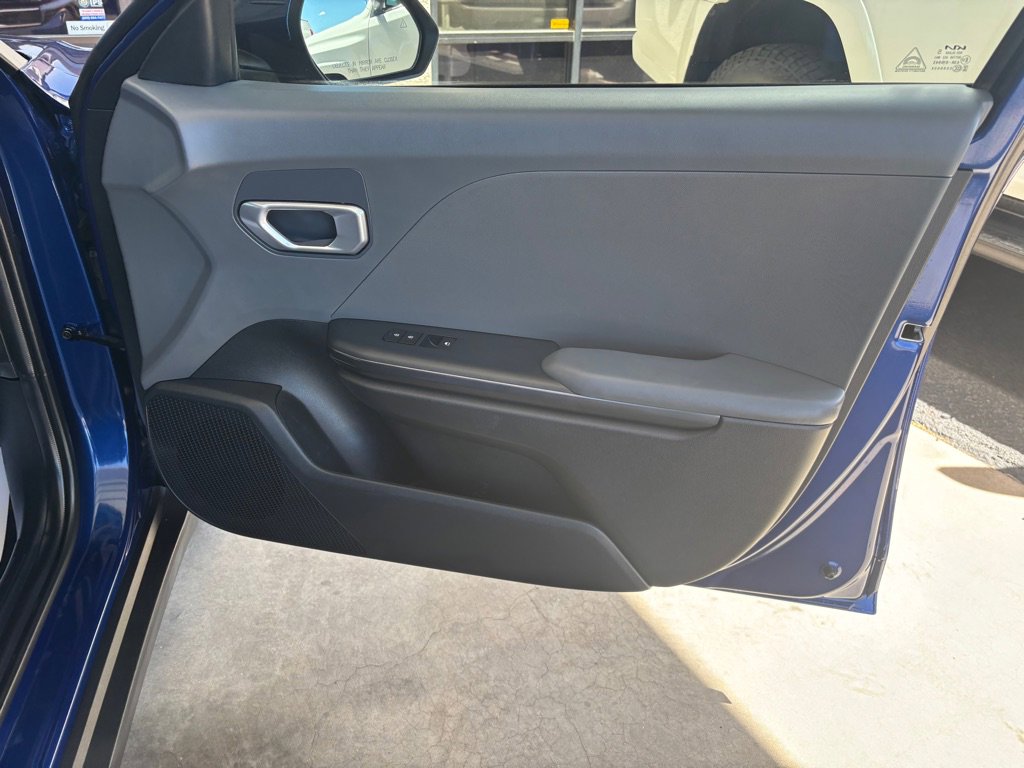 Used 2025 Kia K4 LX FWD image 36