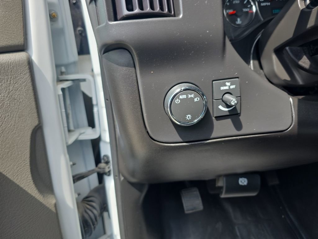 Used 2024 Chevrolet Express 2500 w/ Driver Convenience Package image 12