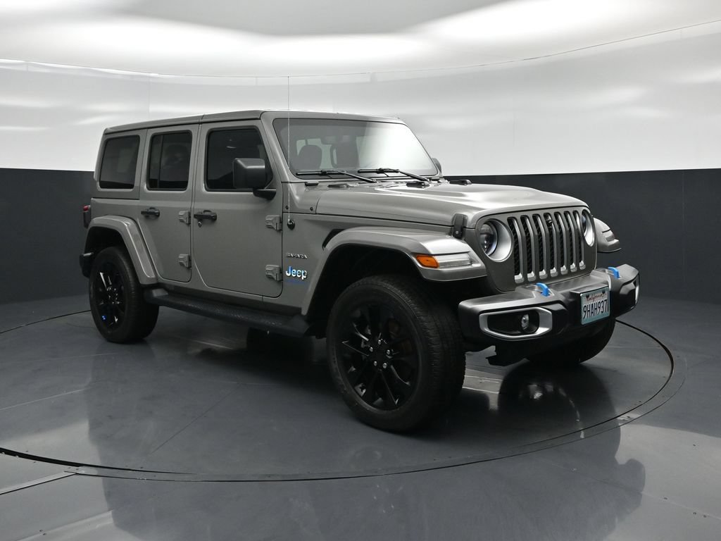 Used 2023 Jeep Wrangler Unlimited Sahara w/ Cold Weather Group AWD/4WD image 21