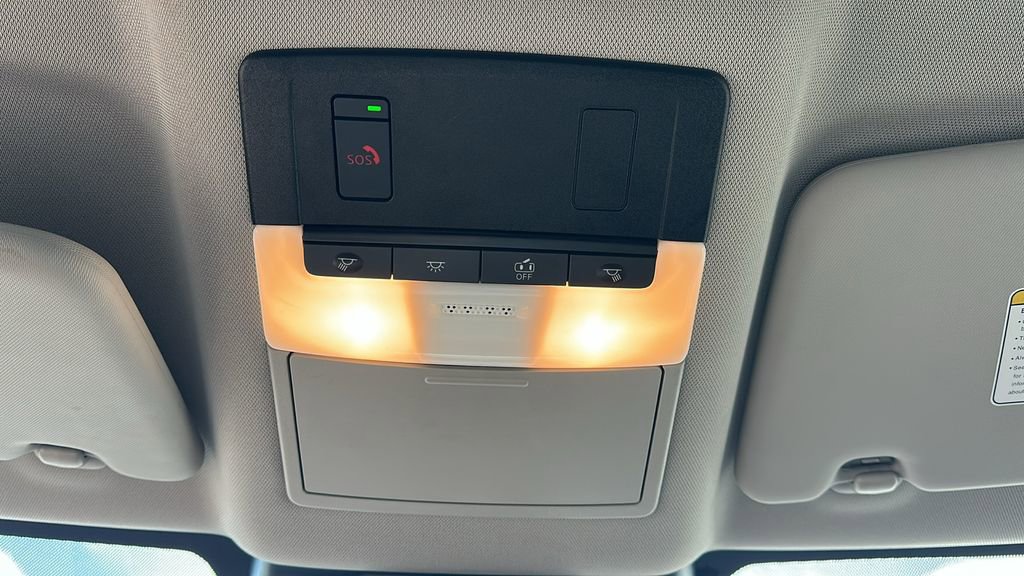 Used 2023 Nissan Rogue SV image 29