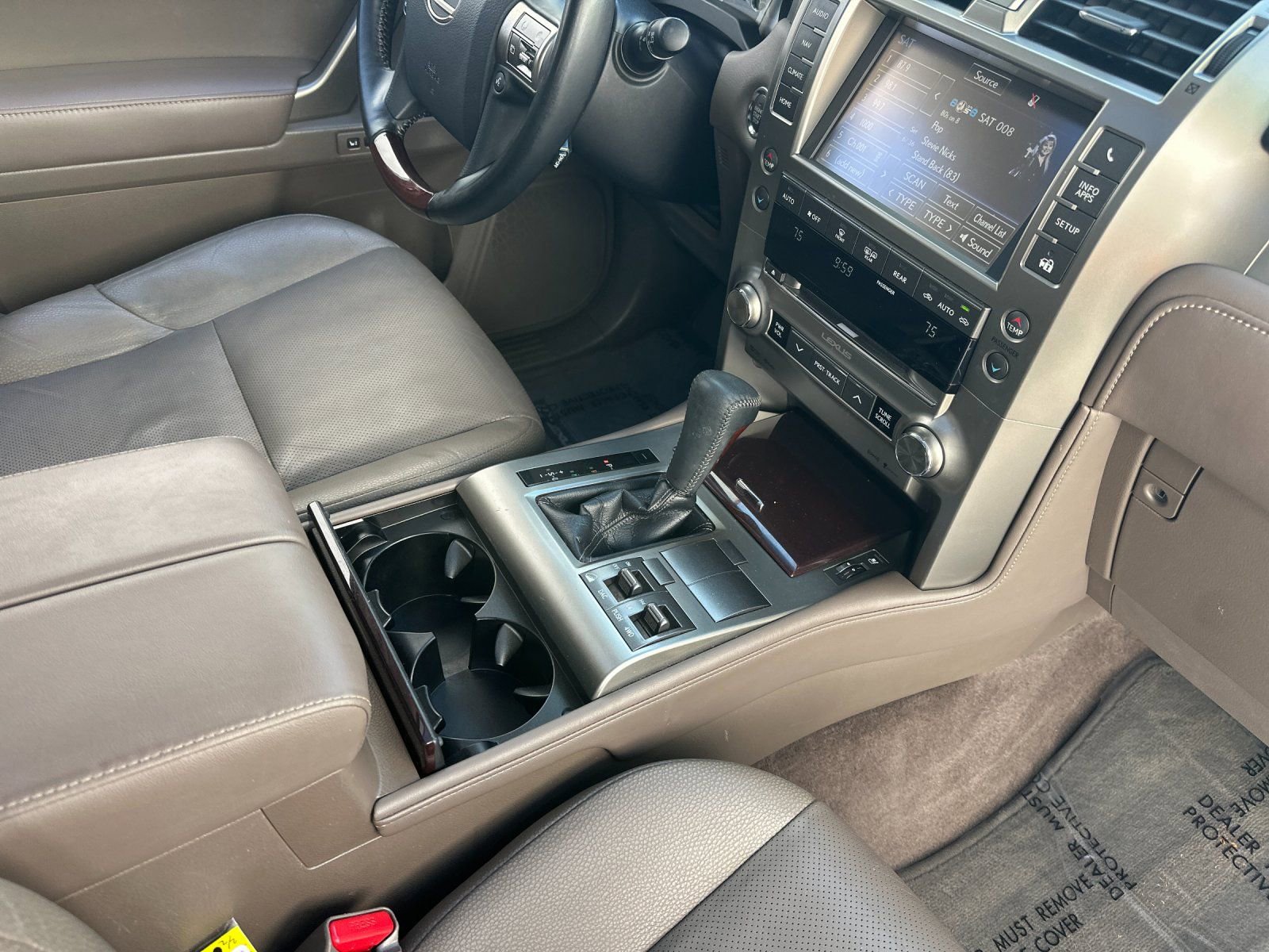 Used 2017 Lexus GX 460 Premium w/ Premium Package image 16