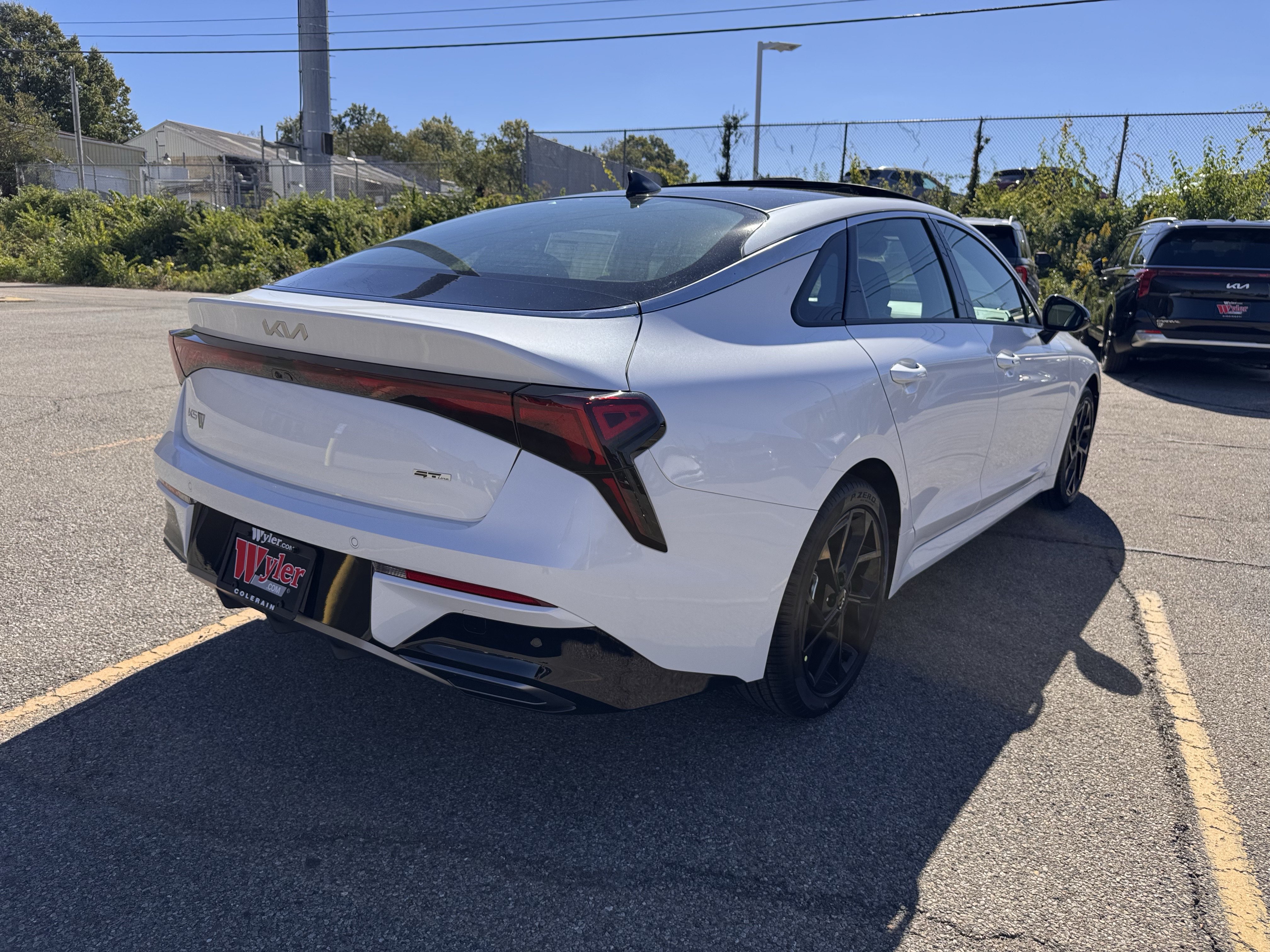 New 2027 Kia K5 GT-Line FWD image 7