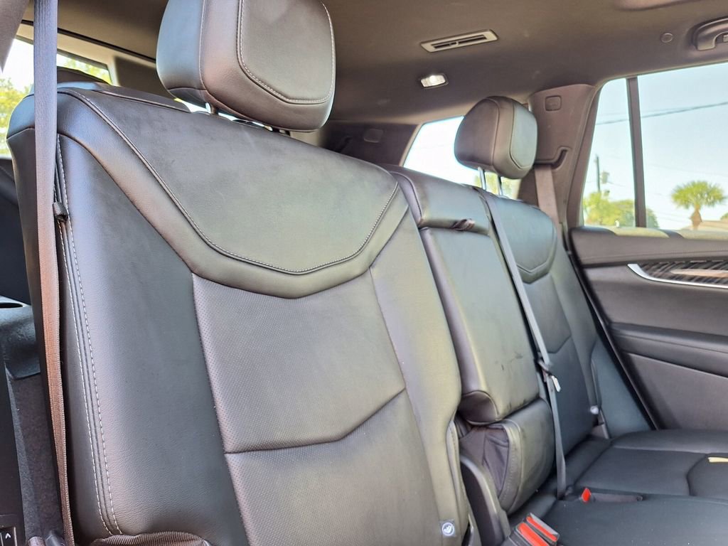 Used 2024 Cadillac XT6 Premium Luxury image 30