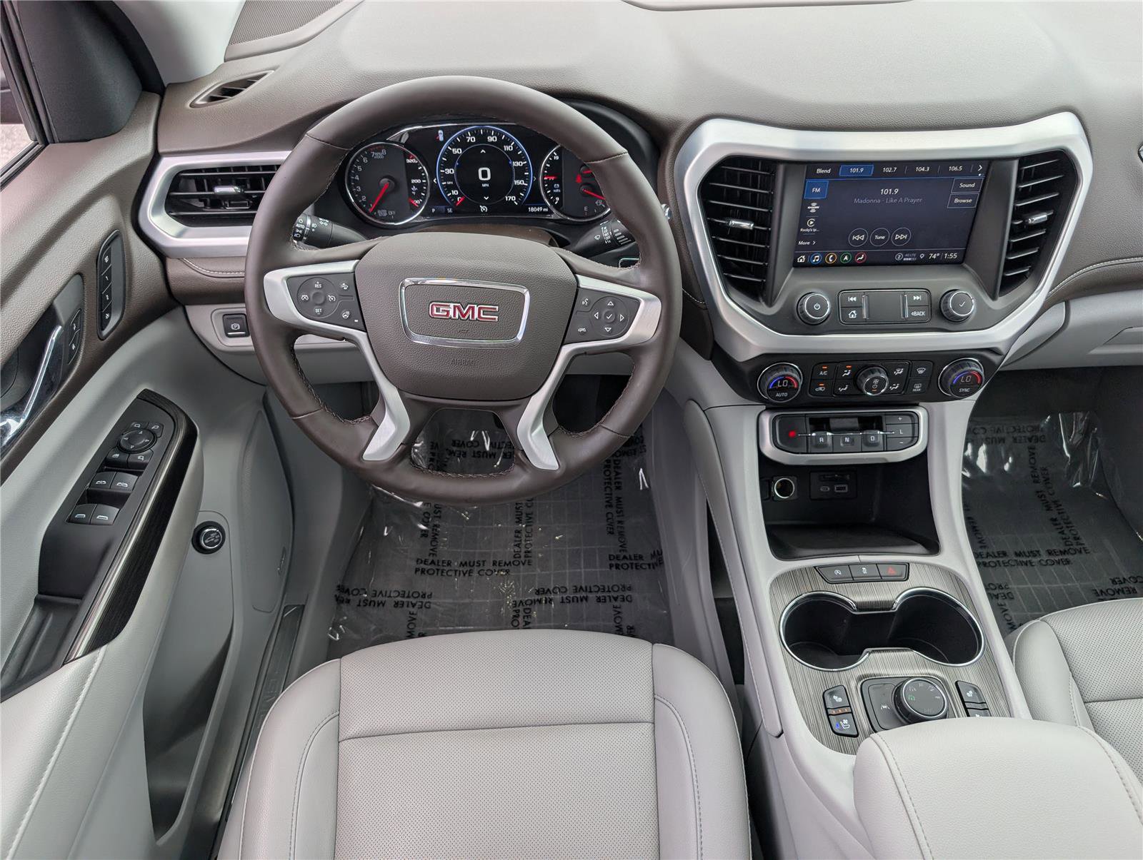 Used 2023 GMC Acadia SLT w/ Technology Package AWD/4WD image 19