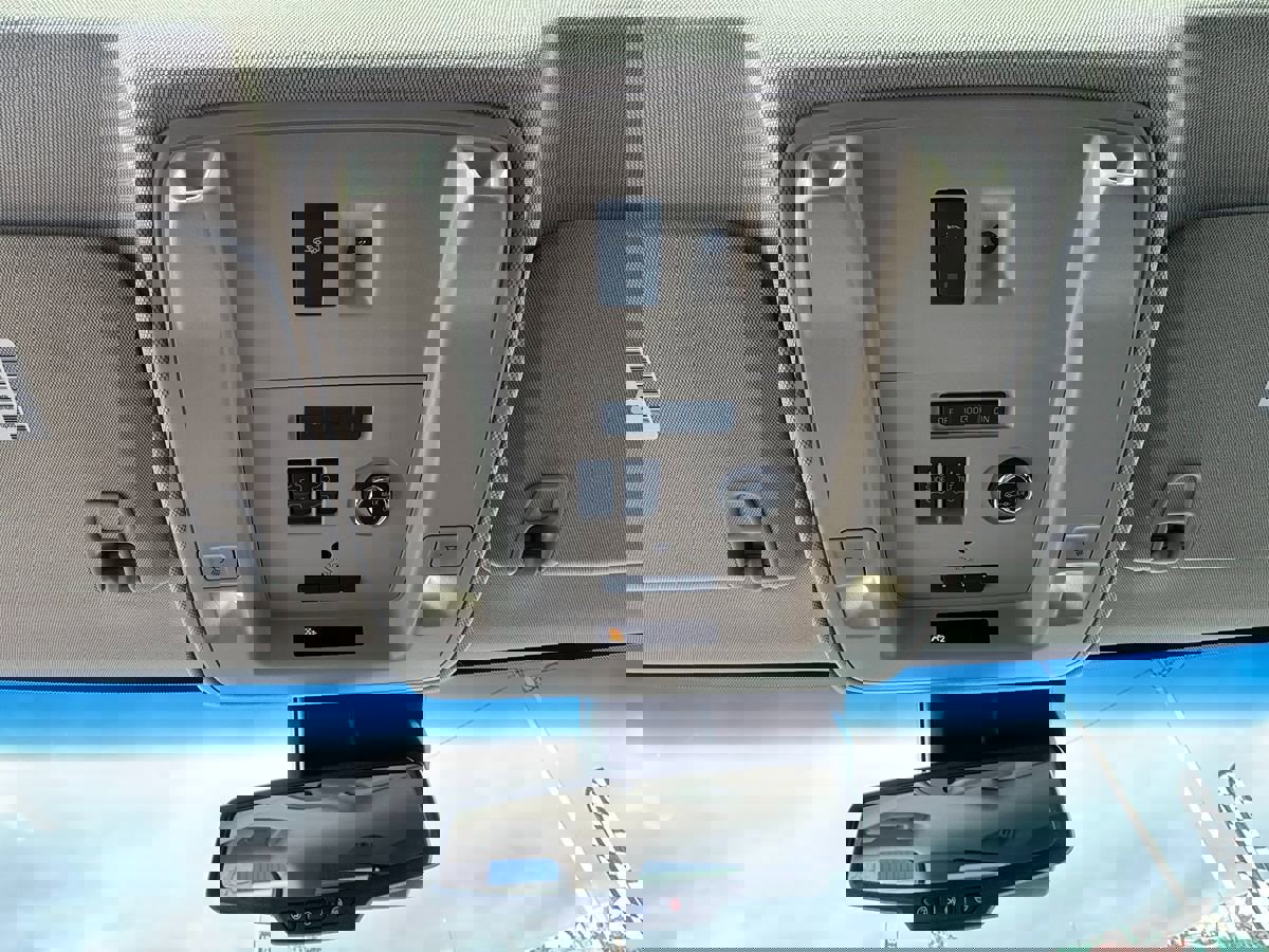 Used 2020 GMC Yukon Denali w/ Denali Ultimate Package AWD/4WD image 34