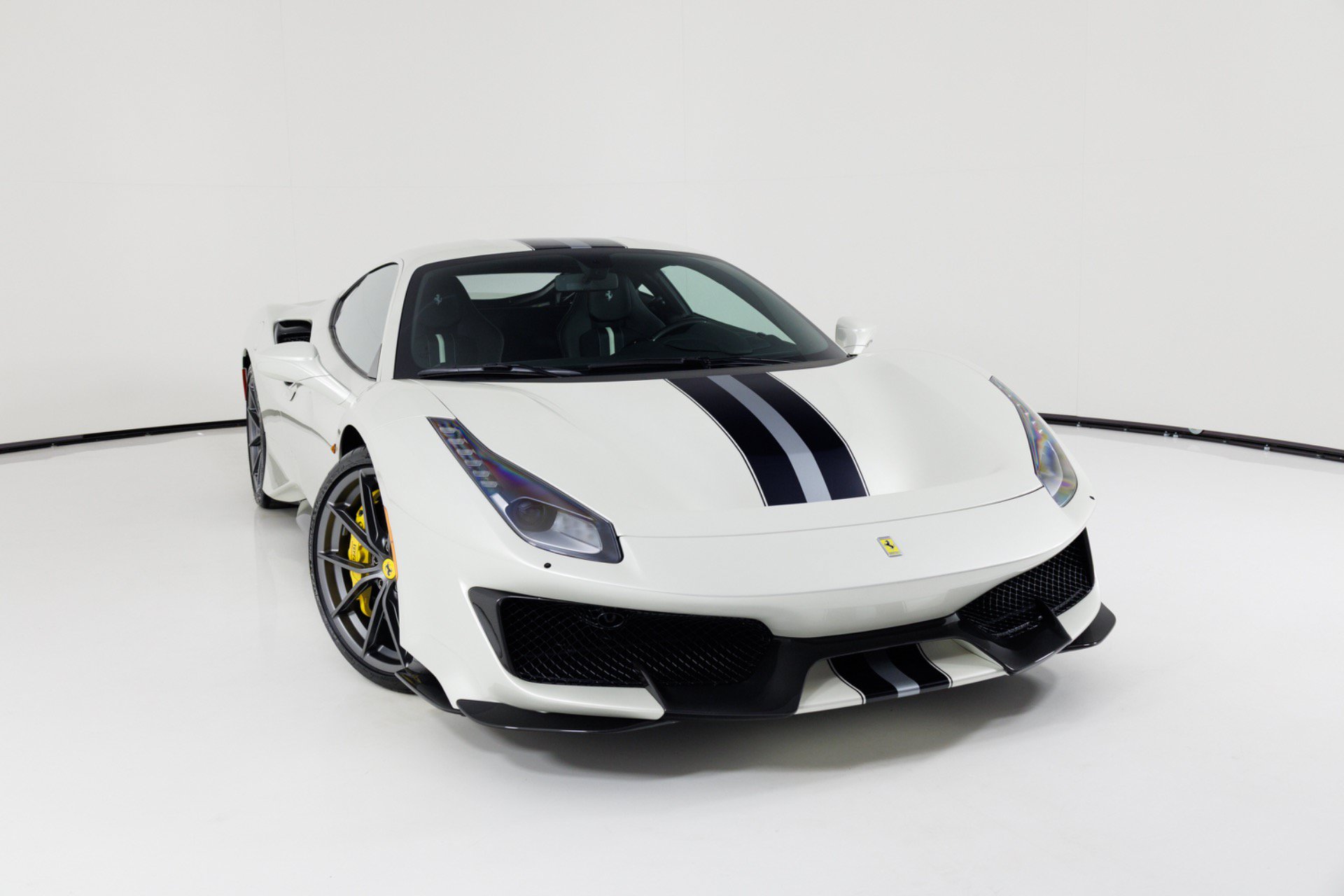Used 2020 Ferrari 488 Pista Coupe RWD image 60