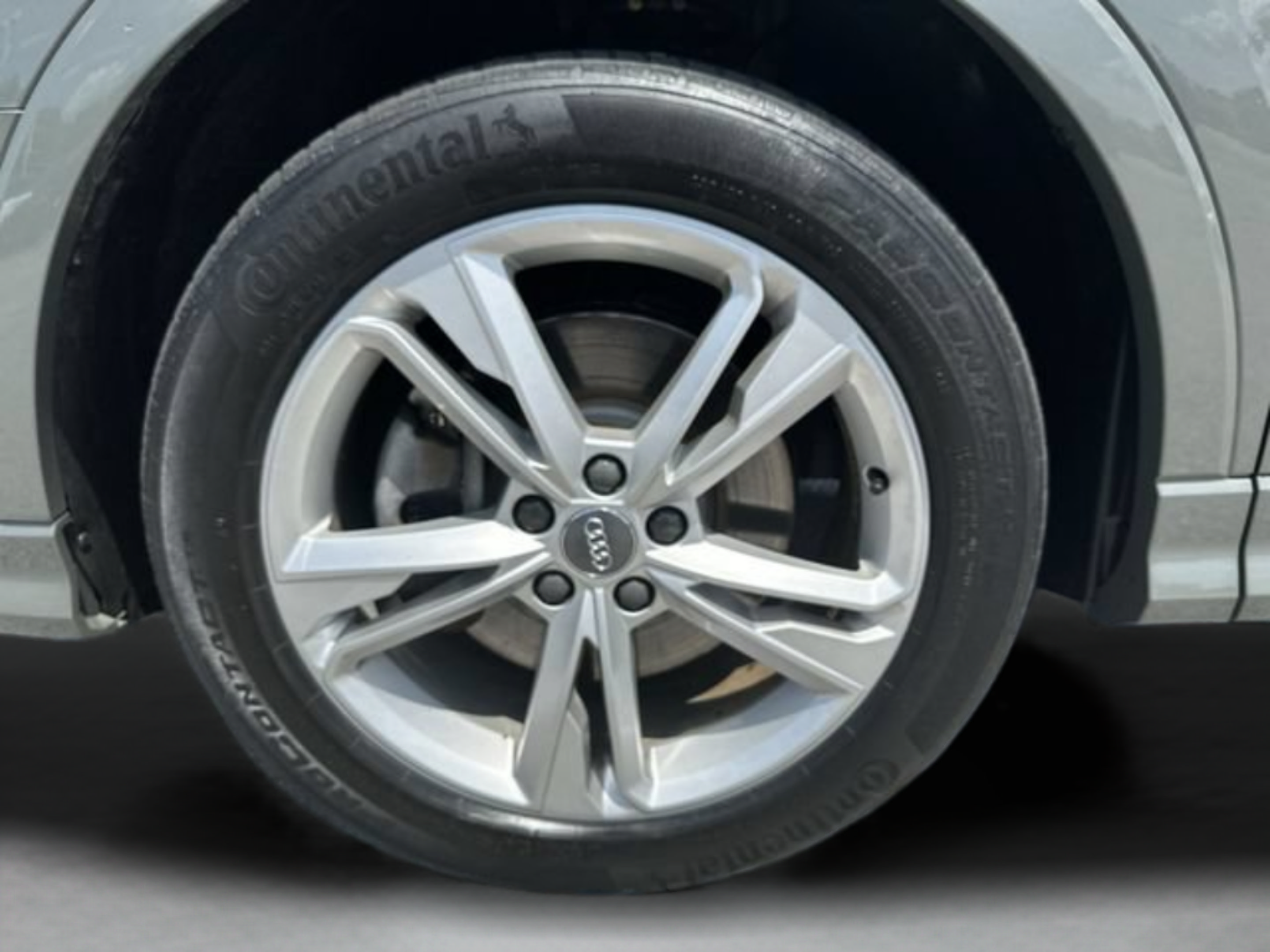 Used 2019 Audi Q3 2.0T Prestige AWD/4WD image 29