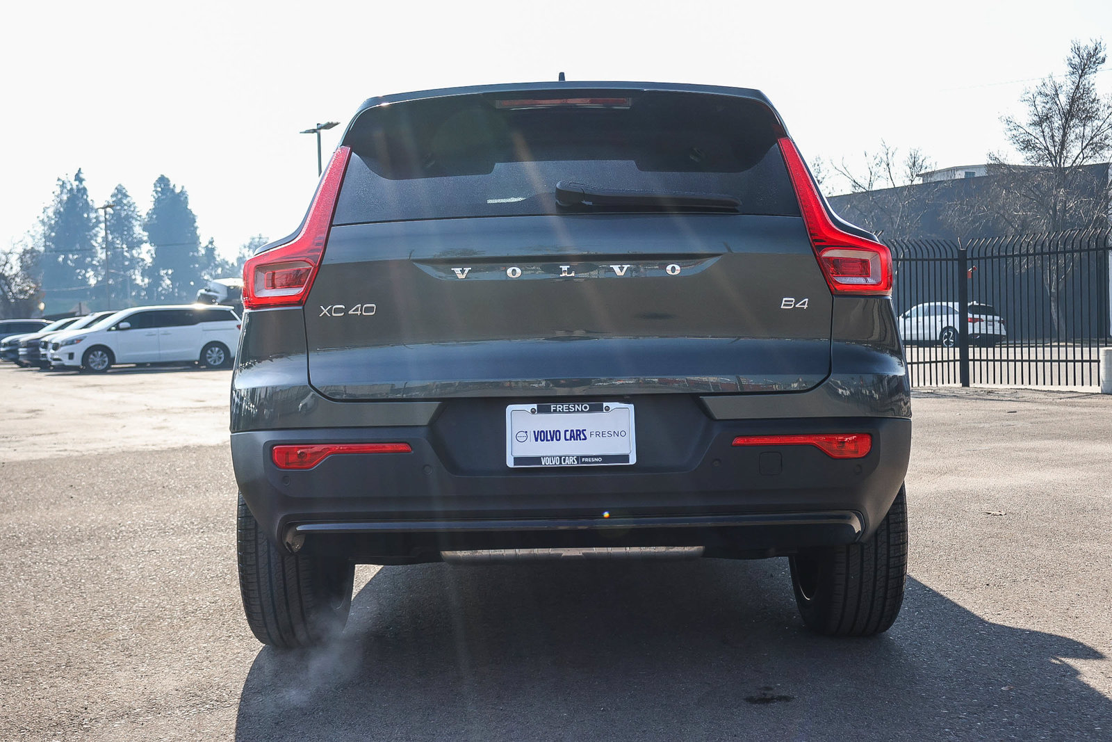 Used 2026 Volvo XC40 B4 Plus w/ Climate Package FWD image 6