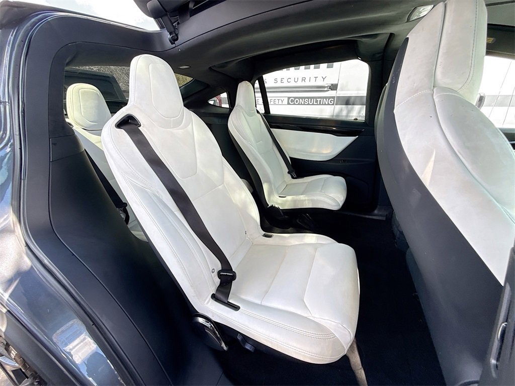 Used 2019 Tesla Model X 100D image 32