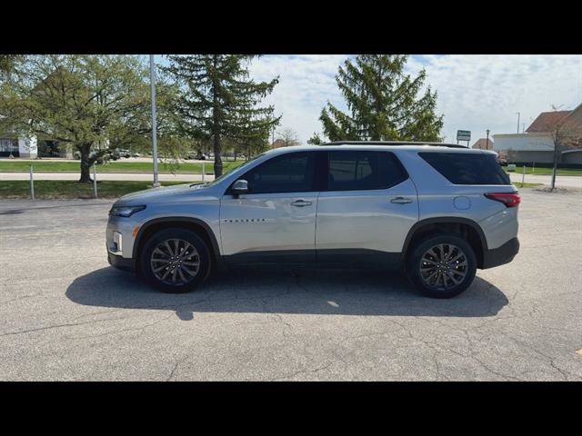 Used 2023 Chevrolet Traverse RS w/ LPO, Floor Liner Package AWD/4WD image 5
