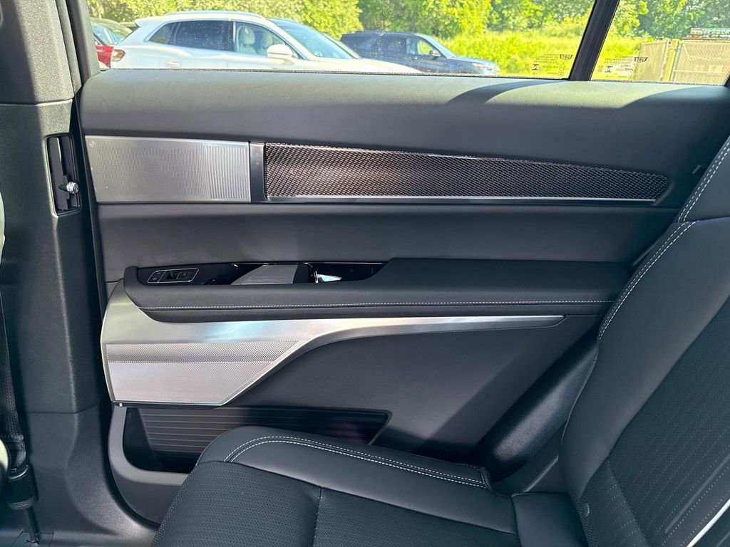 New 2026 Cadillac Vistiq Luxury image 15