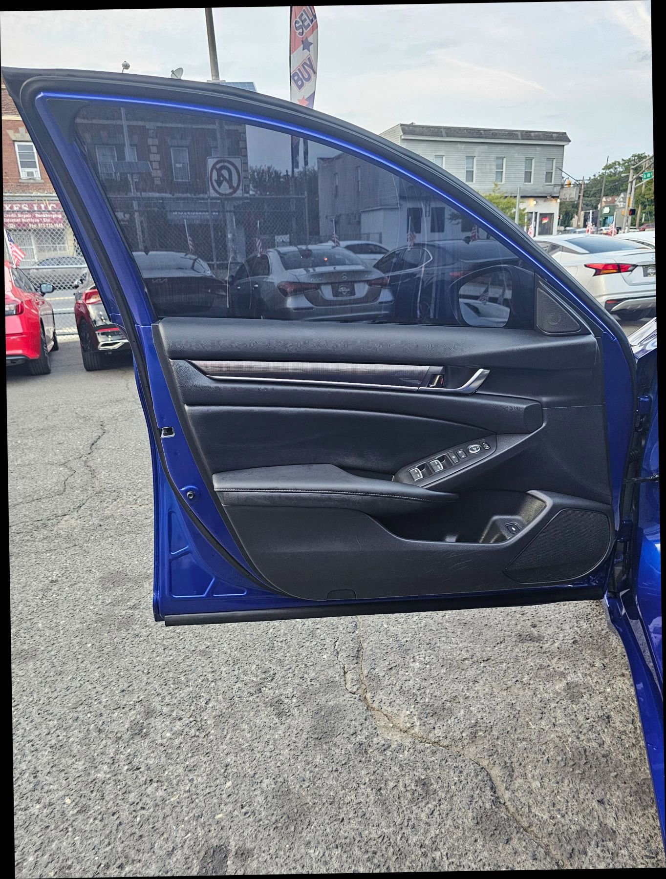 Used 2022 Honda Accord Sport image 11