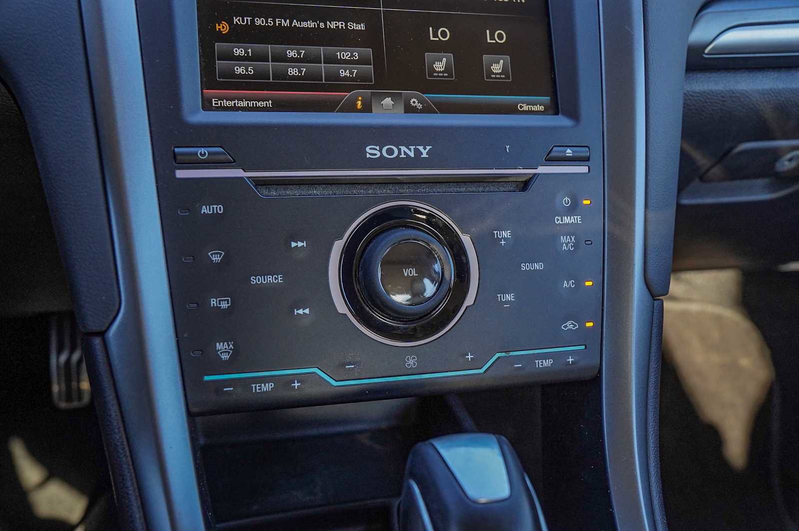 Used 2014 Ford Fusion Titanium image 19