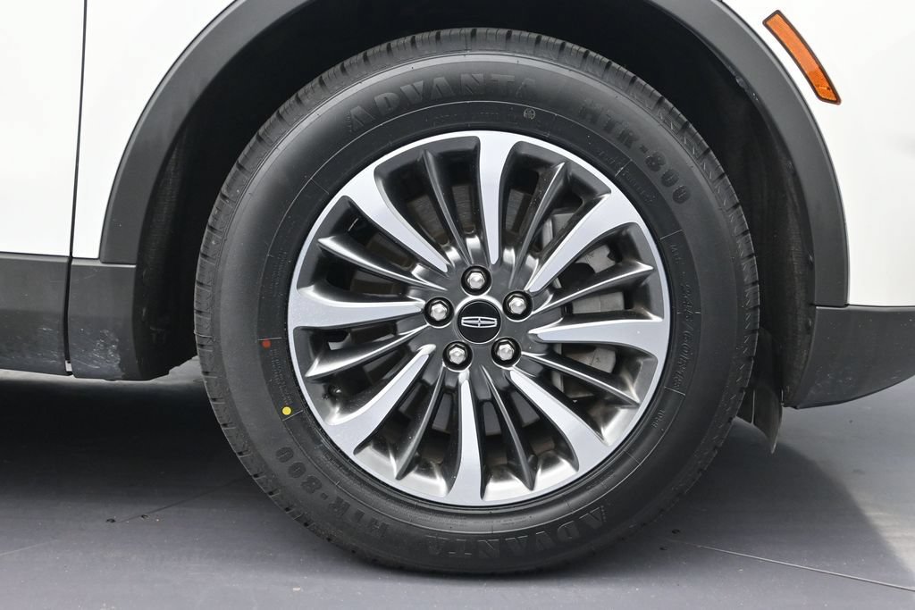 Used 2023 Lincoln Nautilus Reserve FWD image 9