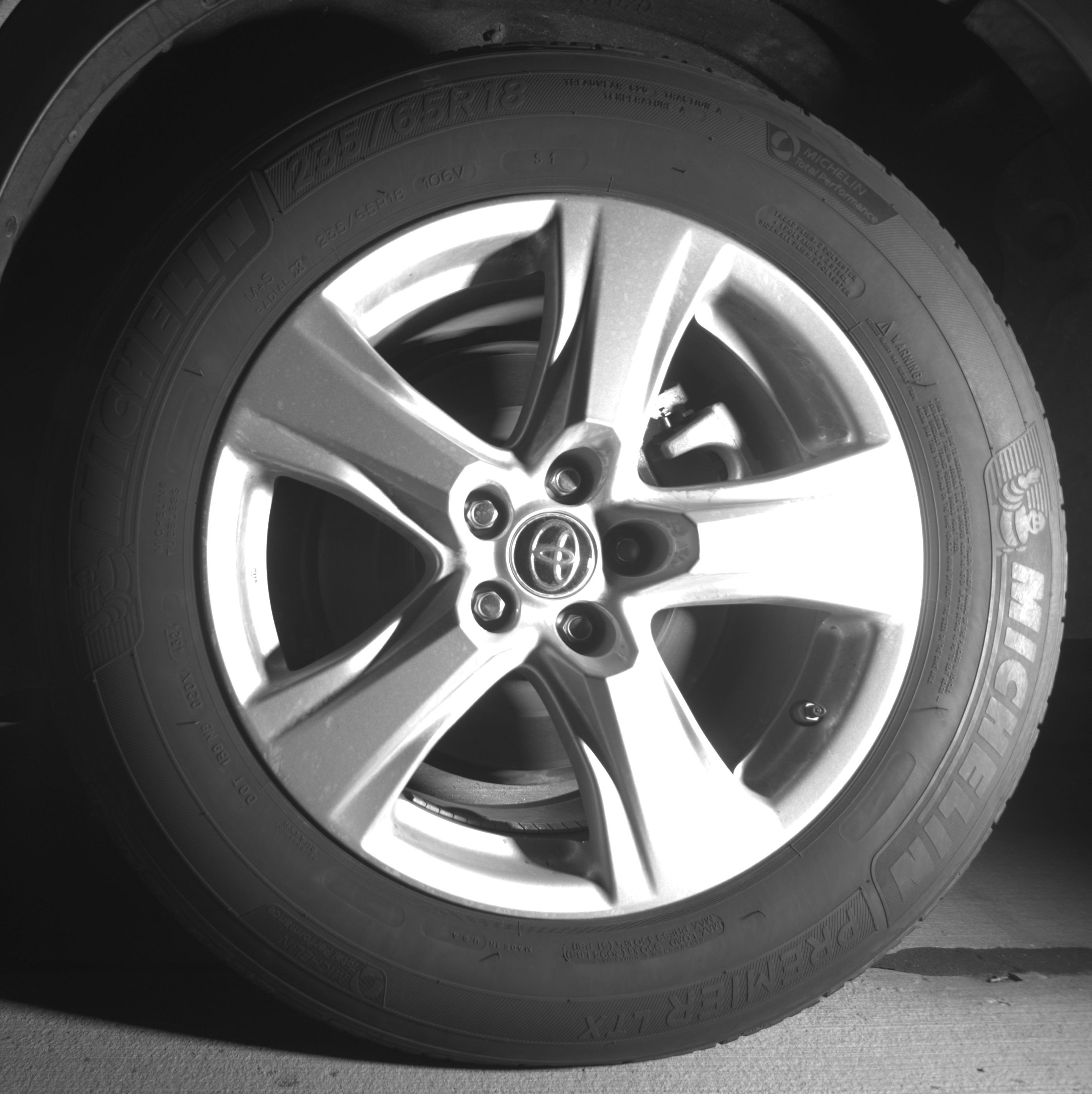 Used 2025 Toyota Highlander LE image 14