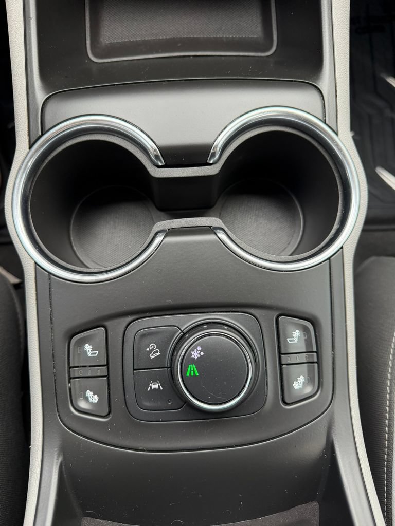 Used 2024 GMC Terrain SLT FWD image 17