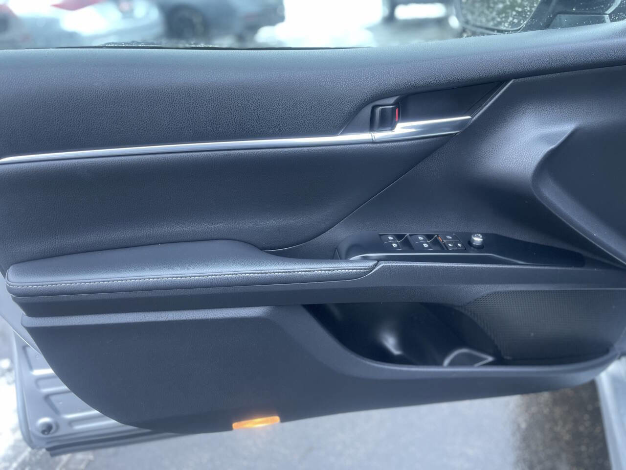 Used 2020 Toyota Camry XSE image 11