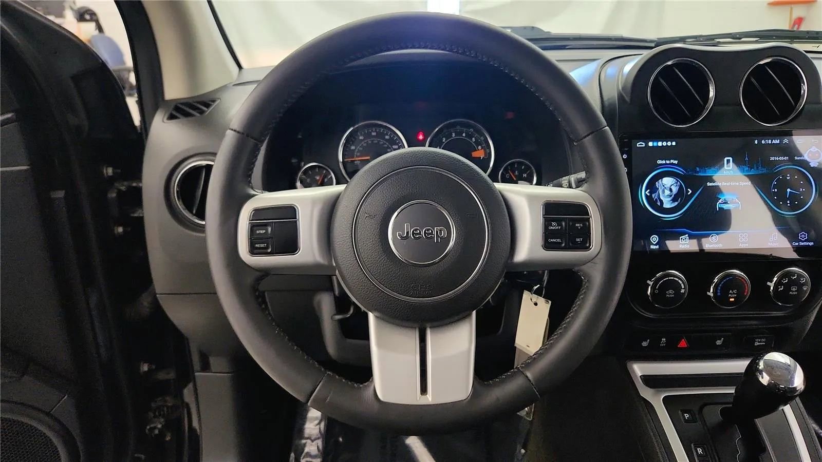 Used 2017 Jeep Compass Latitude image 30