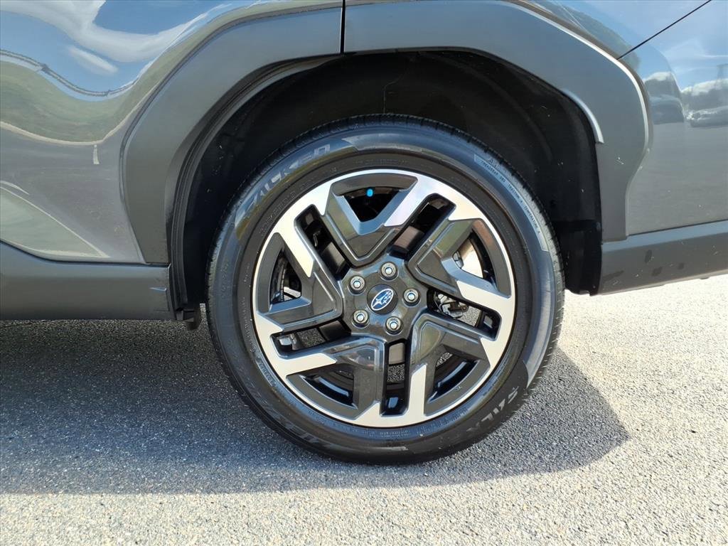 Used 2025 Subaru Forester Limited image 24