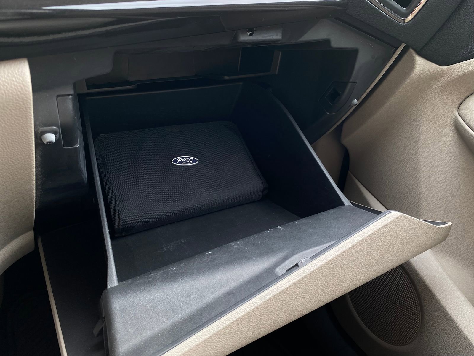 Used 2017 Ford Escape Titanium FWD image 21