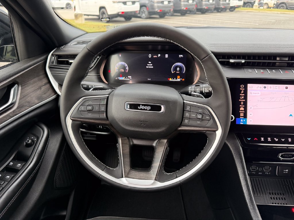 New 2027 Jeep Grand Cherokee Altitude RWD image 9