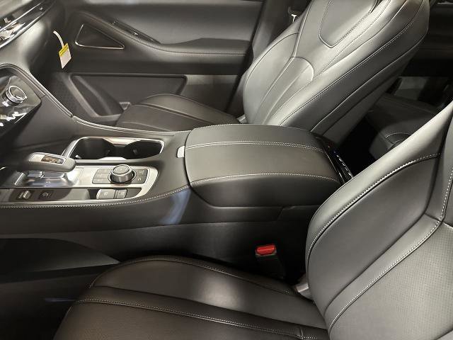Certified 2026 INFINITI QX60 Luxe w/ Family Package AWD/4WD image 27
