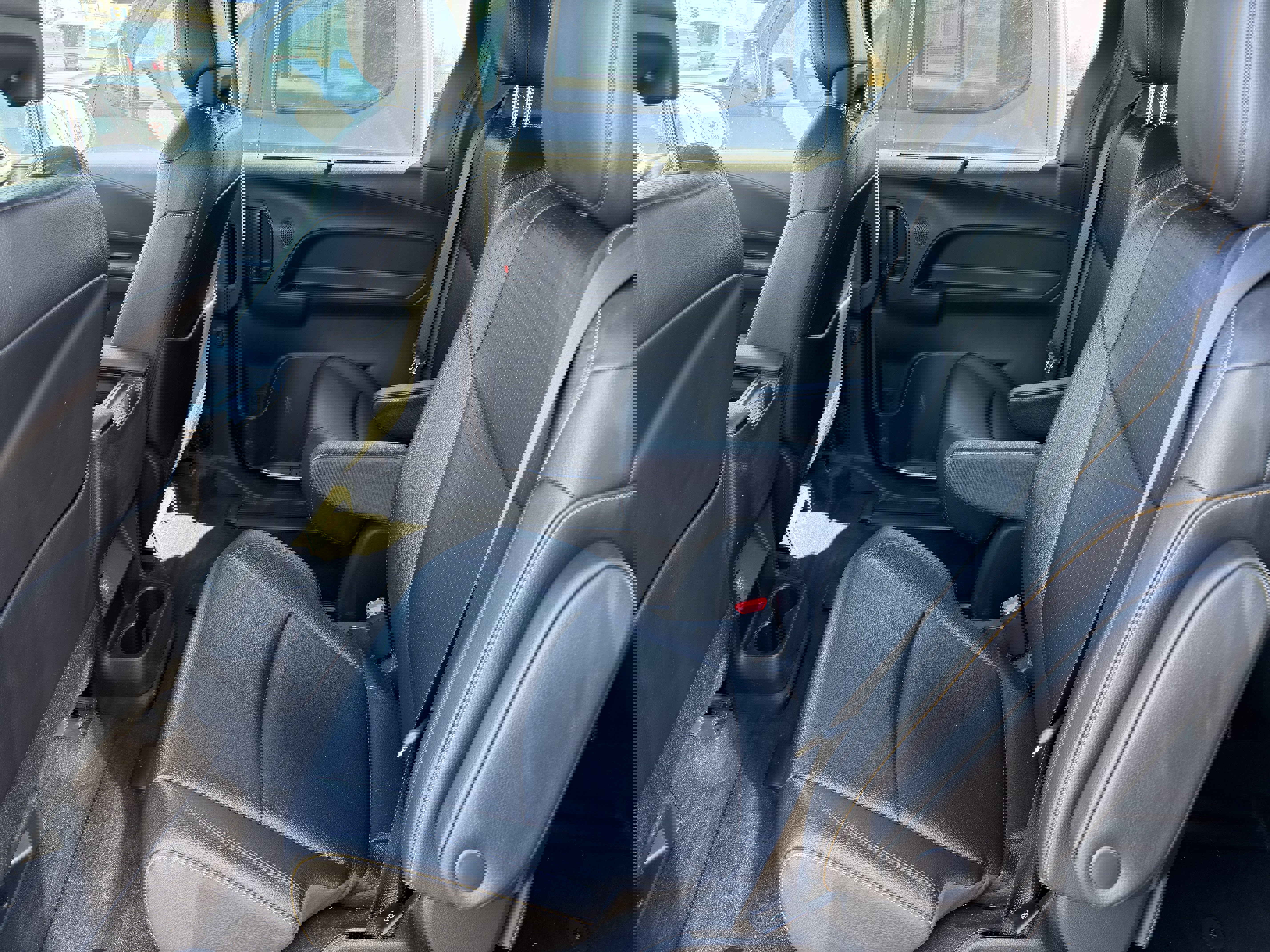 Used 2025 Toyota Sienna XLE Woodland Edition image 27