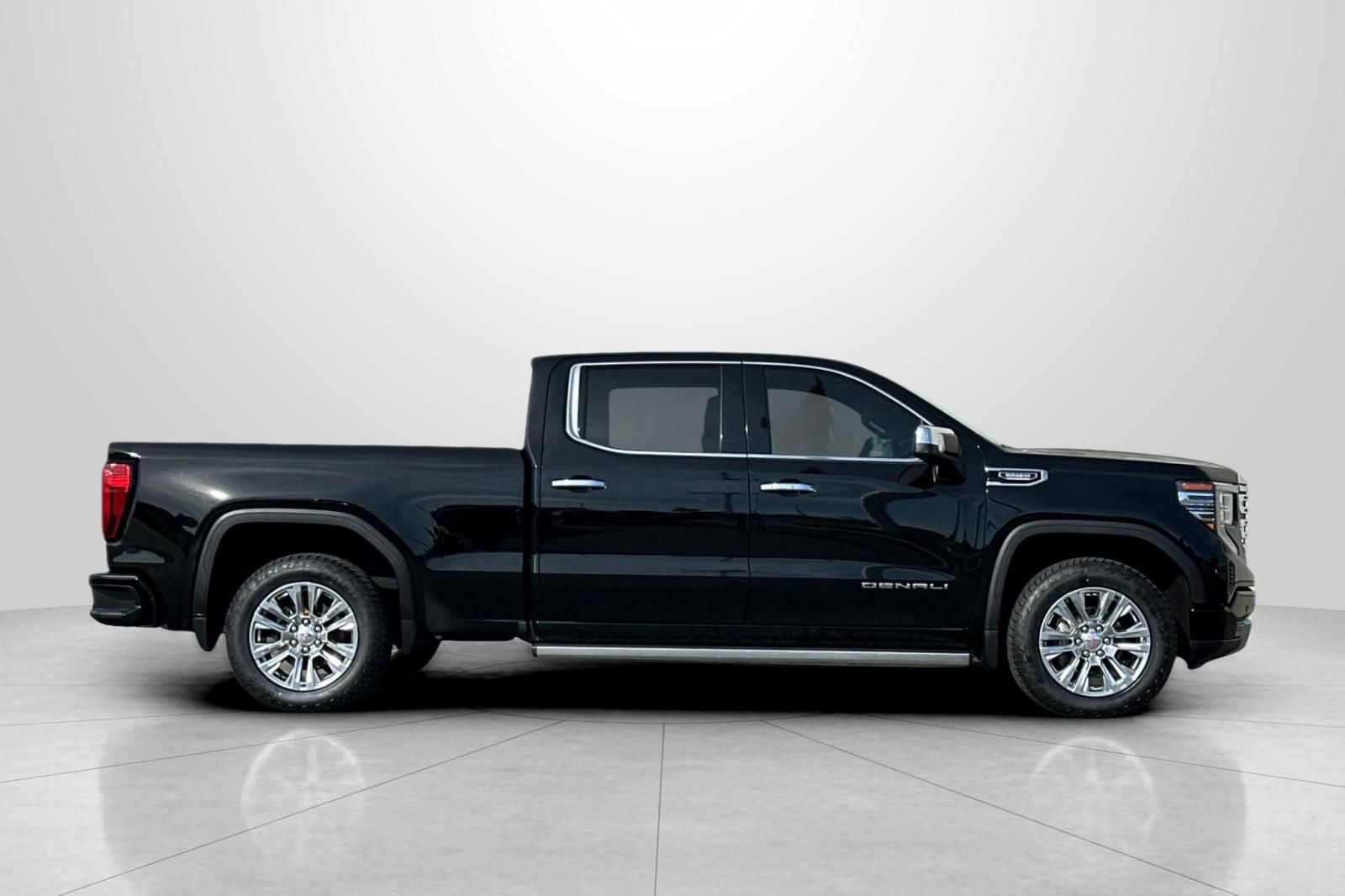 Used 2023 GMC Sierra 1500 Denali w/ Technology Package video 3