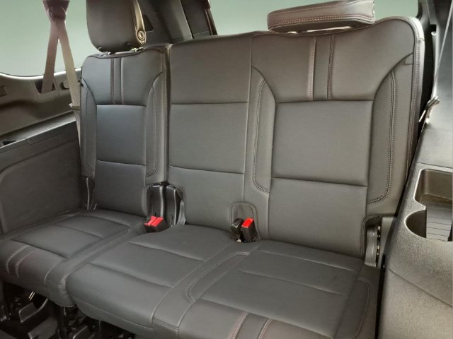 Used 2024 Chevrolet Suburban RST w/ Luxury Package AWD/4WD image 14