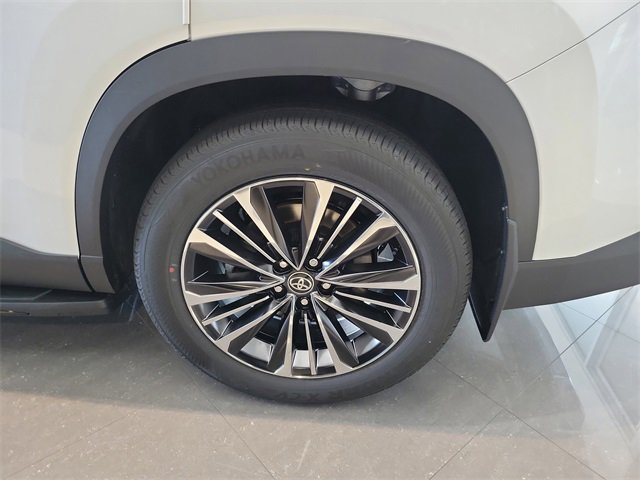 Used 2025 Toyota Grand Highlander AWD Hybrid image 5