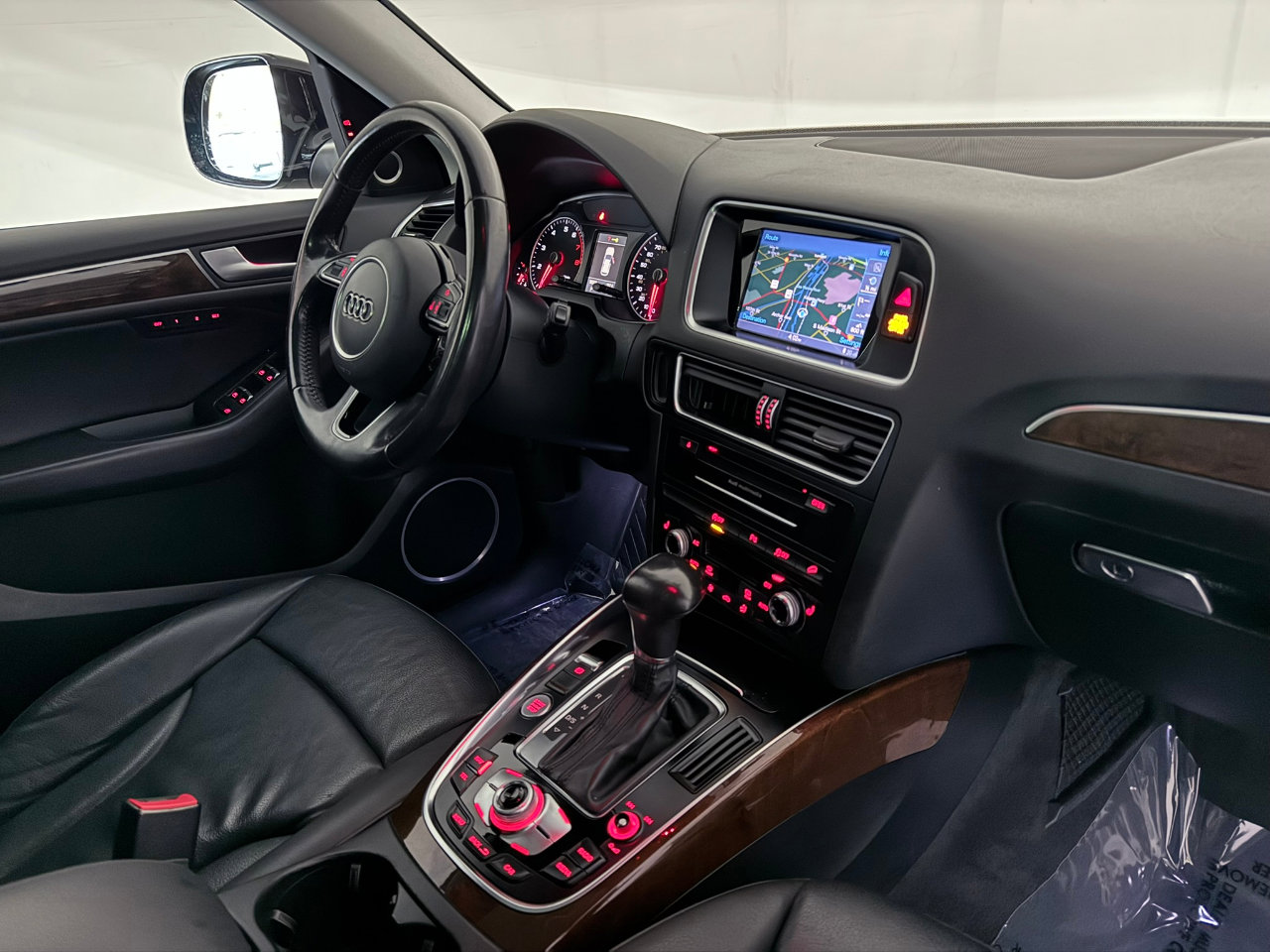 Used 2015 Audi Q5 3.0T Premium Plus w/ Technology Package image 27