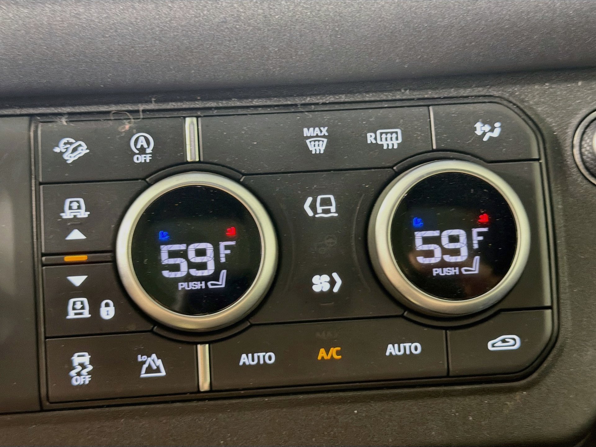 Used 2023 Land Rover Defender 130 X AWD/4WD image 16