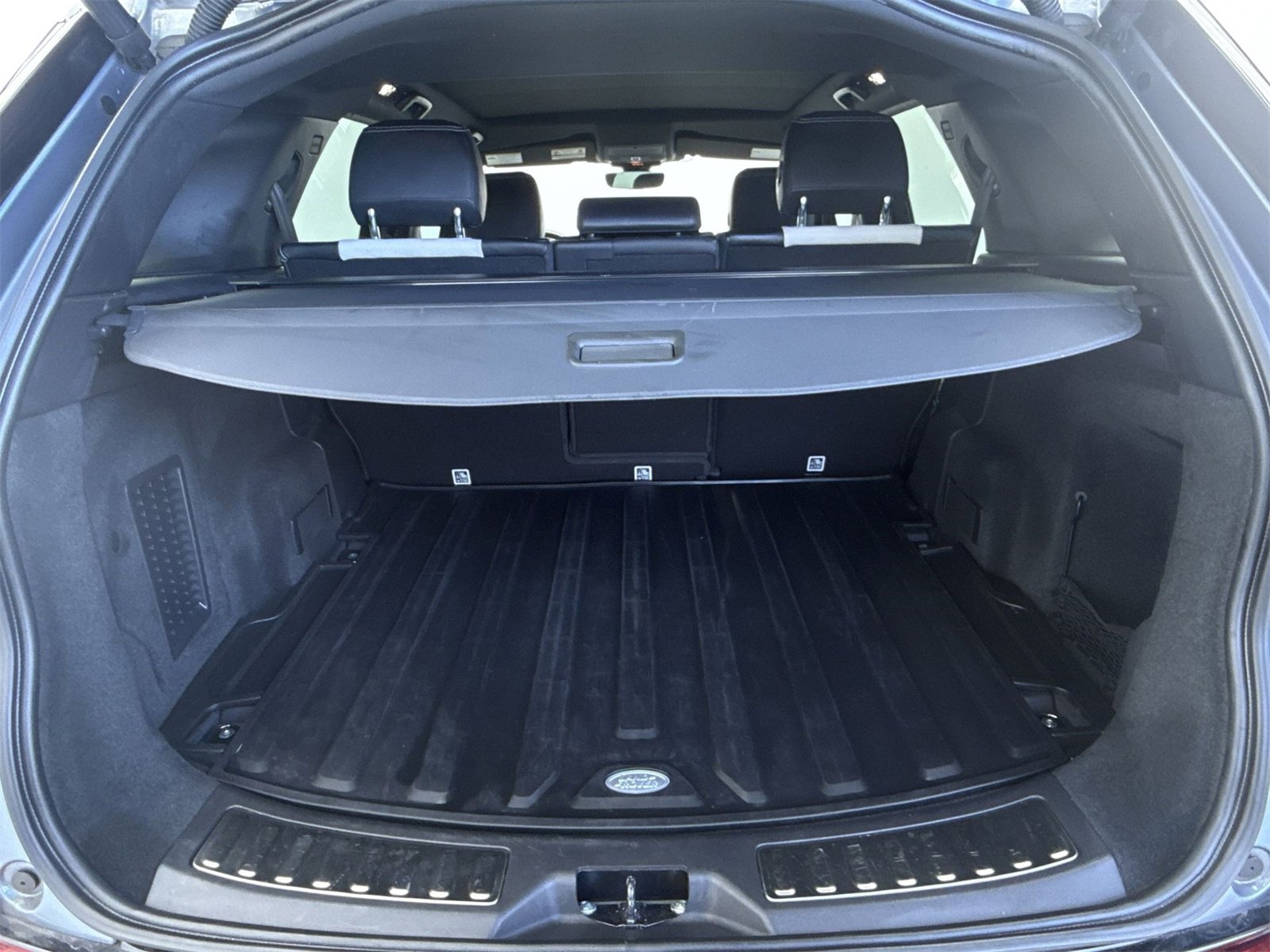 Used 2020 Land Rover Discovery Sport SE R-Dynamic image 33