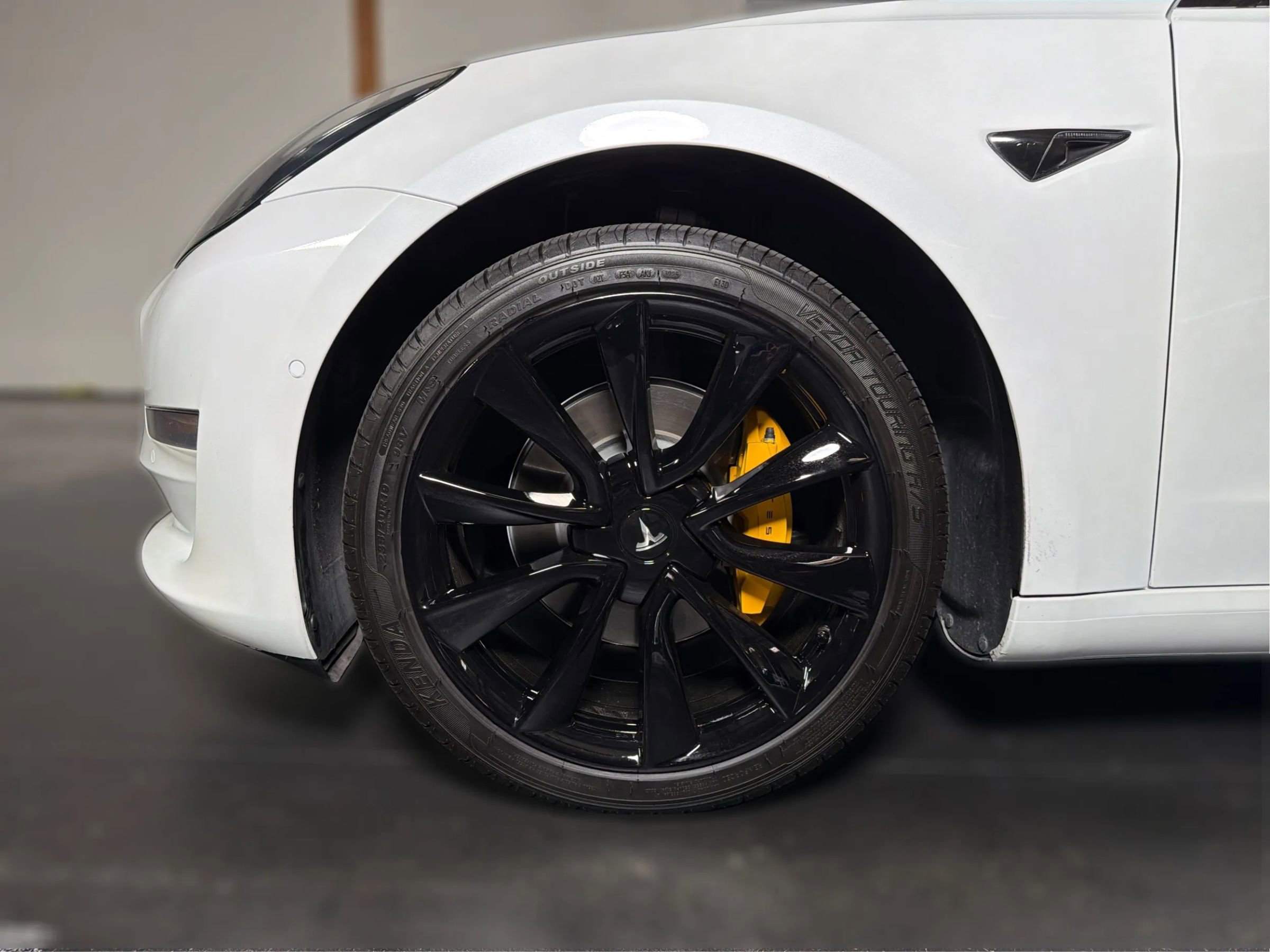 Used 2020 Tesla Model 3 Standard Range Plus RWD image 24