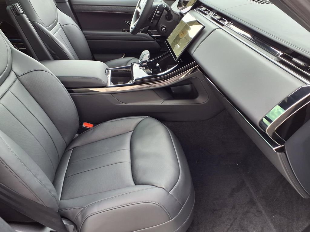 New 2026 Land Rover Range Rover Sport Dynamic SE AWD/4WD image 7