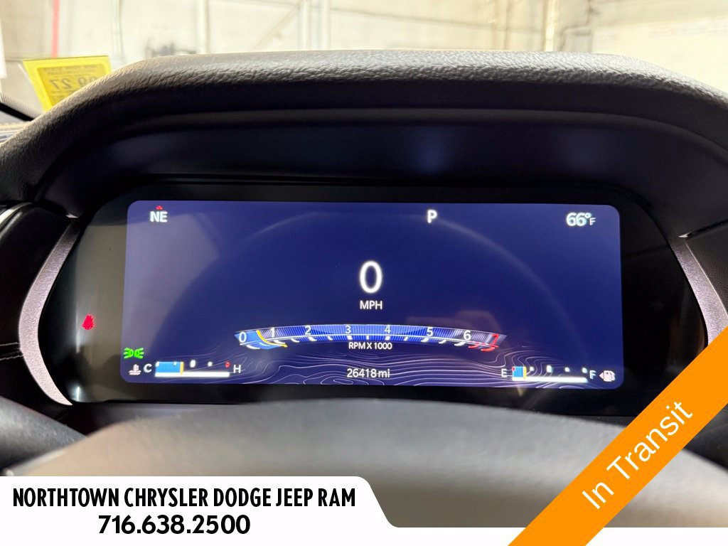 Used 2023 Jeep Grand Cherokee Altitude AWD/4WD image 8