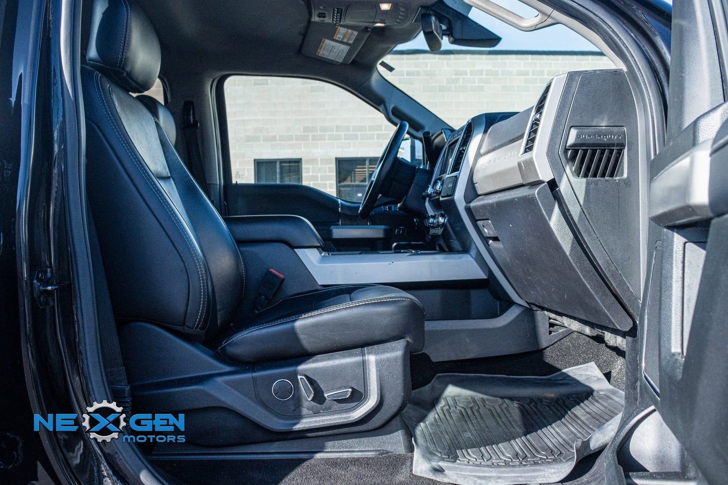 Used 2019 Ford F350 Lariat w/ Lariat Ultimate Package image 41