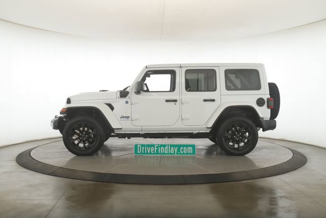 Used 2025 Jeep Wrangler Unlimited Sahara w/ Safety Group image 9