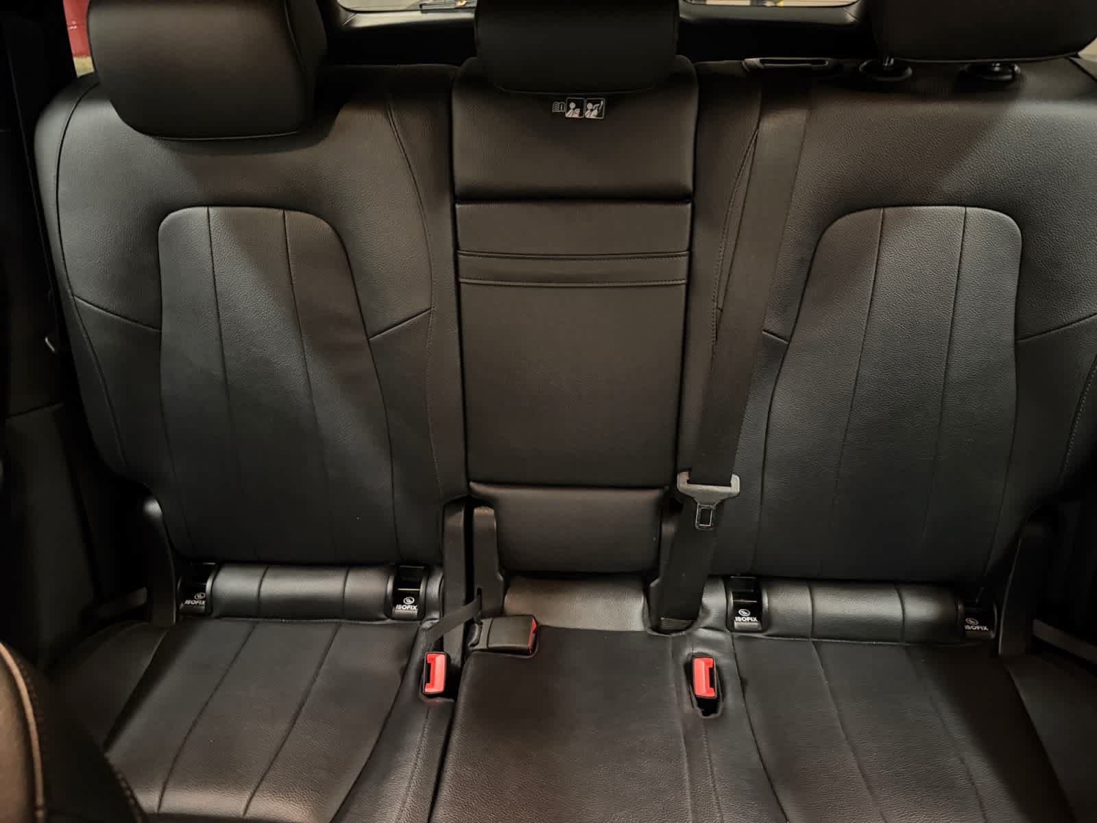 Used 2020 Mercedes-Benz GLB 250 4MATIC image 23