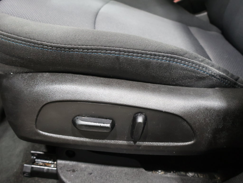 Used 2017 Chevrolet Cruze LT w/ Sun And Sound Package FWD image 14