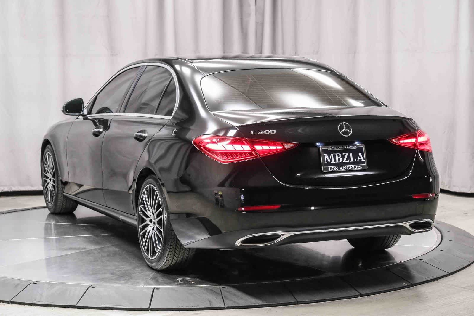 Used 2022 Mercedes-Benz C 300 Sedan image 2