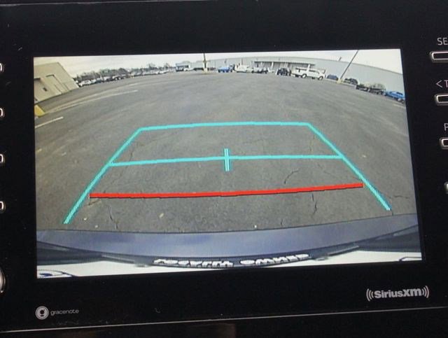 Used 2021 Toyota Camry SE image 5