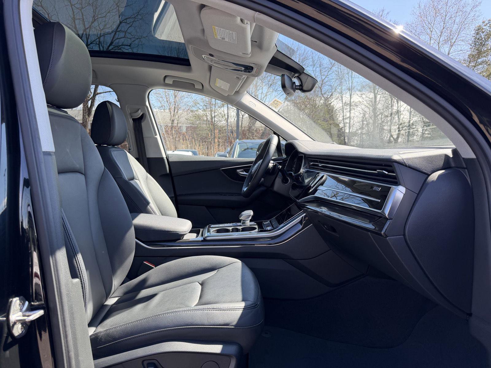 Used 2023 Audi Q7 3.0T Premium w/ Convenience Package image 15