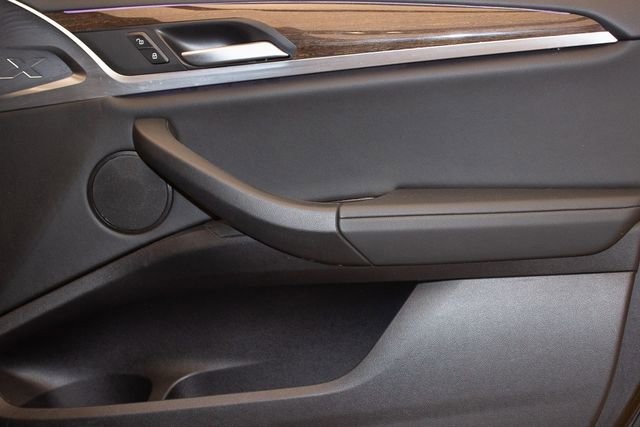 Used 2024 BMW X3 xDrive30i image 11